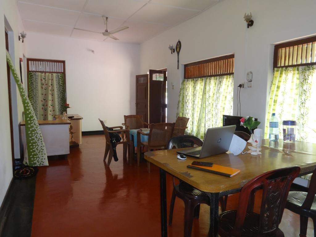 Neem Beach House Trincomalee Esterno foto