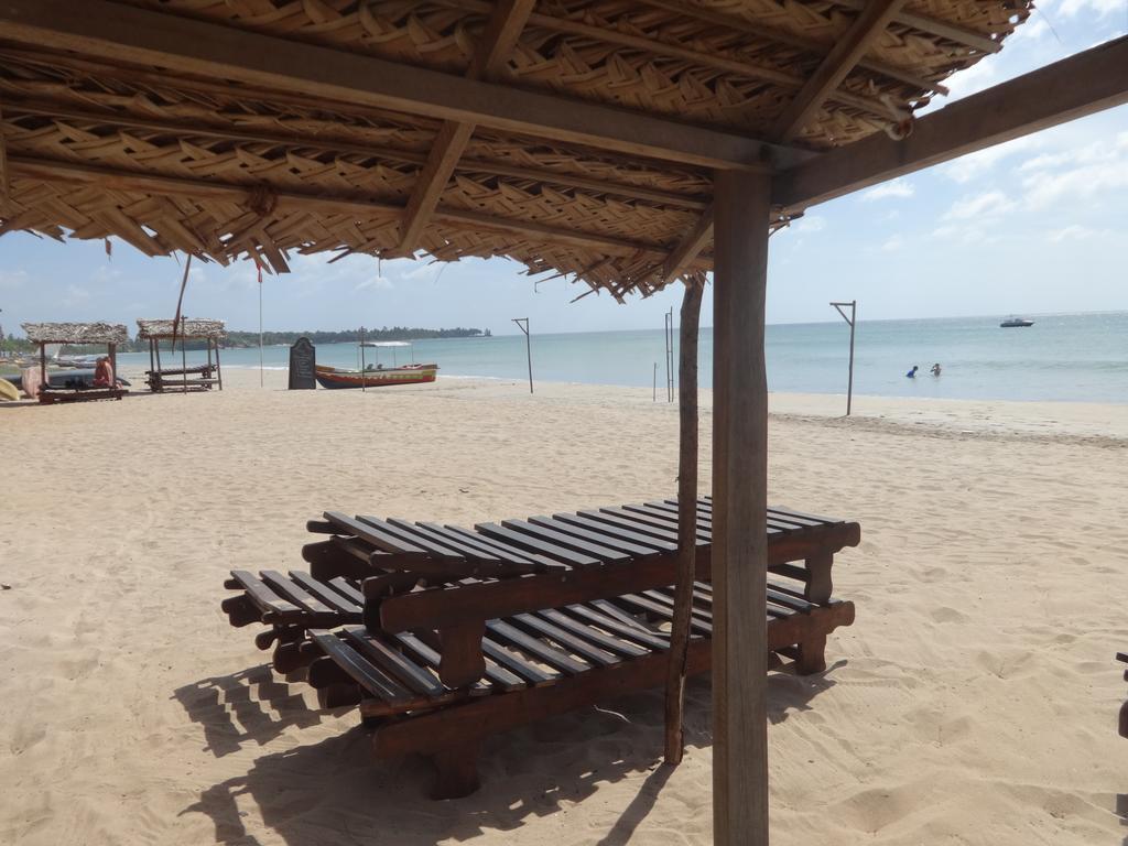 Neem Beach House Trincomalee Esterno foto