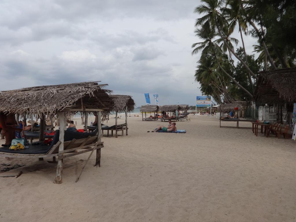 Neem Beach House Trincomalee Esterno foto