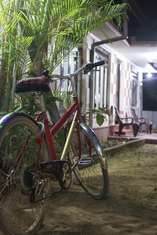 Neem Beach House Trincomalee Esterno foto